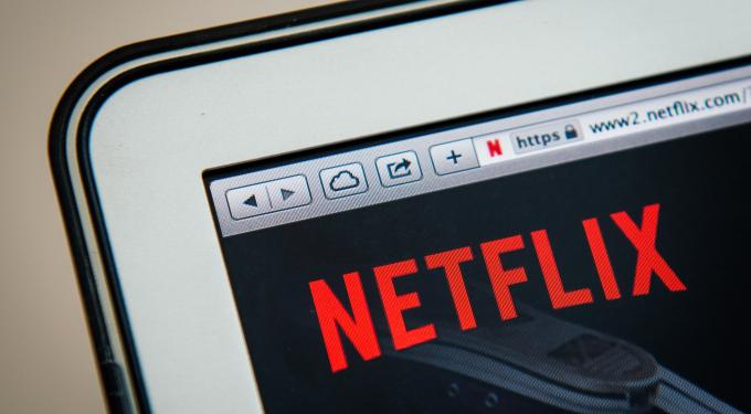 When Netflix Analysts Attack: What 7 Experts Are Saying Before Earnings