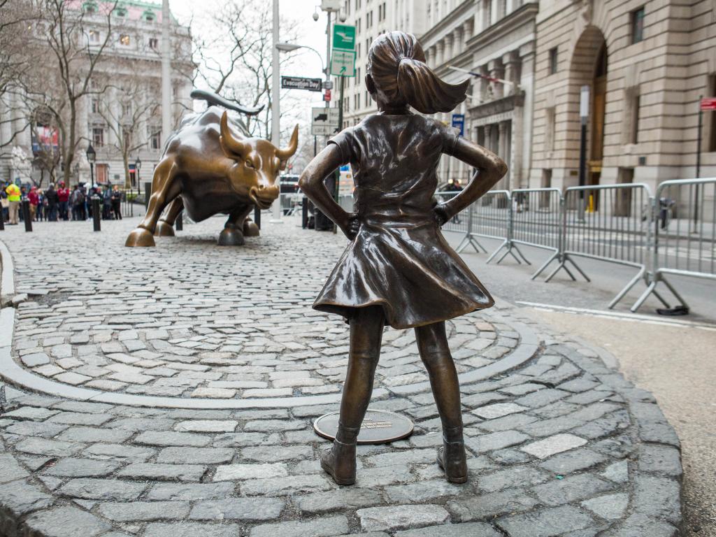 Wall Street's Charging Bull artist says Fearless Girl statue violates his rights