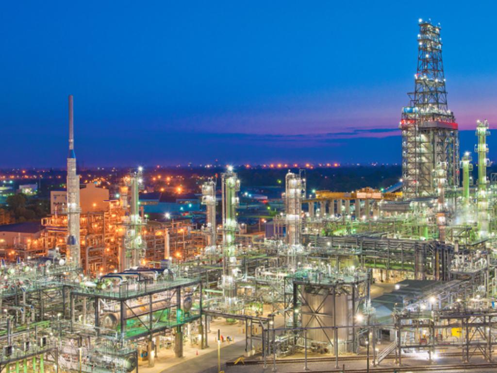 Marathon Petroleum Corporation (MPC) Shares Bought by FDx Advisors Inc