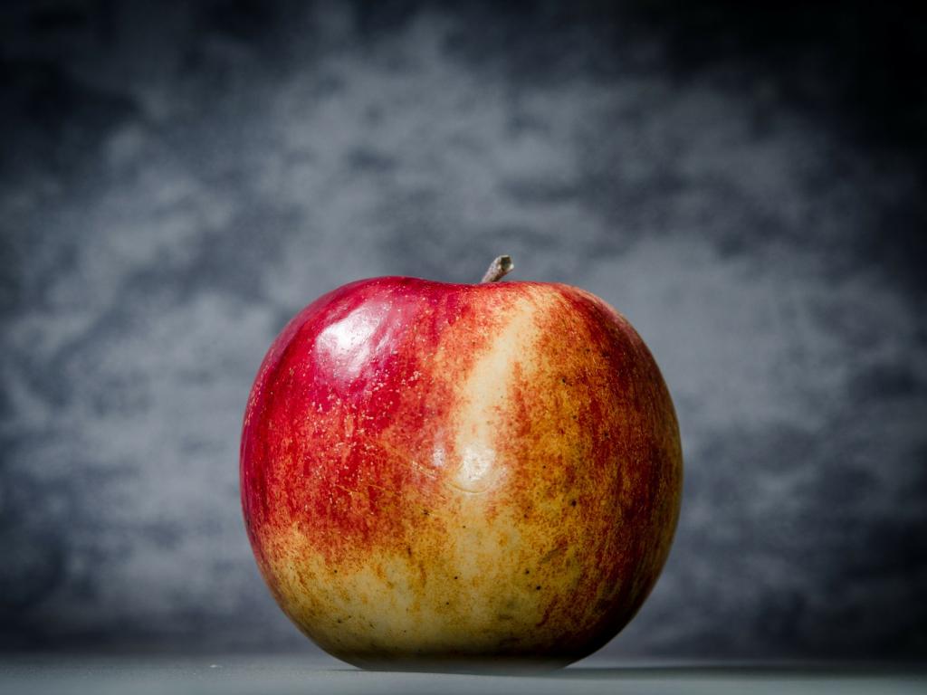 Apple Delivers Mixed Quarter Amid Seasonal Lull (NASDAQ:AAPL) | Benzinga1024 x 768