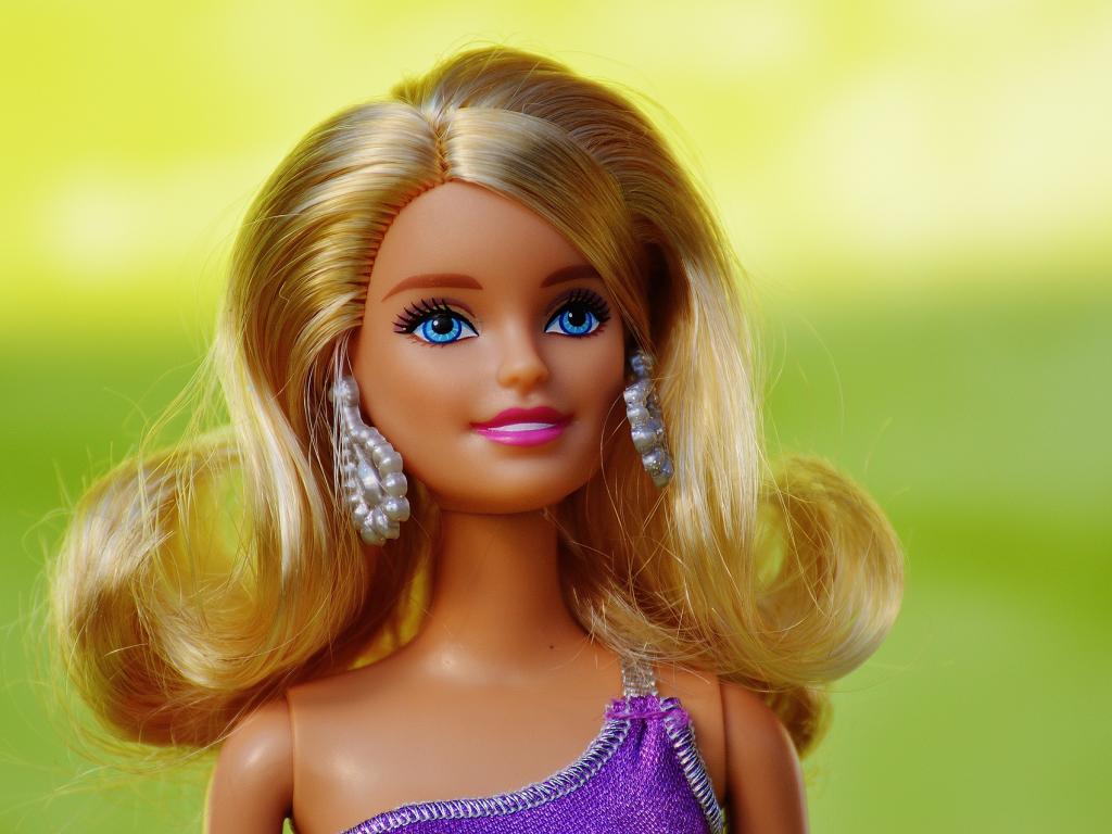 Should You Buy Mattel, Inc. (NASDAQ:MAT) On Current Analyst Views?